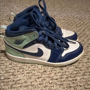 Nike Blue and Green Sneakers for Active Comfort